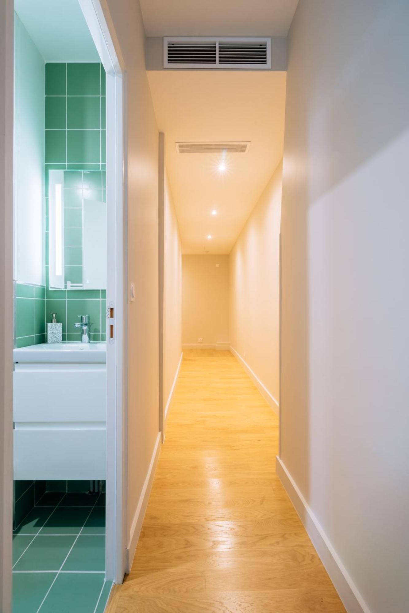 Stunning 1 Bedroom Apartment In Parigi Esterno foto