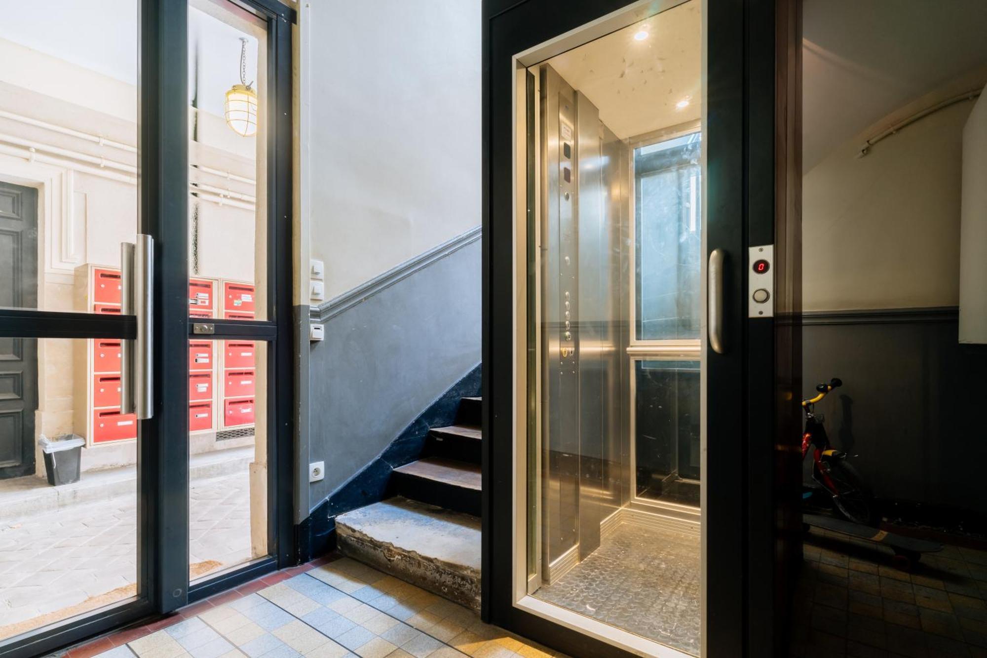 Stunning 1 Bedroom Apartment In Parigi Esterno foto